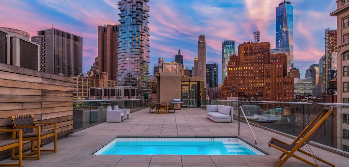 Commercial pools and spas hero